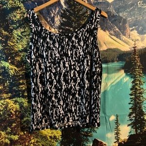 Slim Factor Black & white Yank by Investments Womens size Large